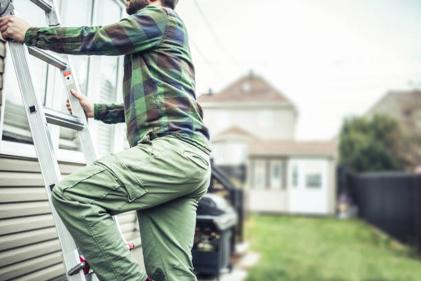Affordable siding repair and maintenance services in Weidman, MI